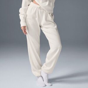 Alo Yoga Waffle Weekend Escape Joggers Ivory